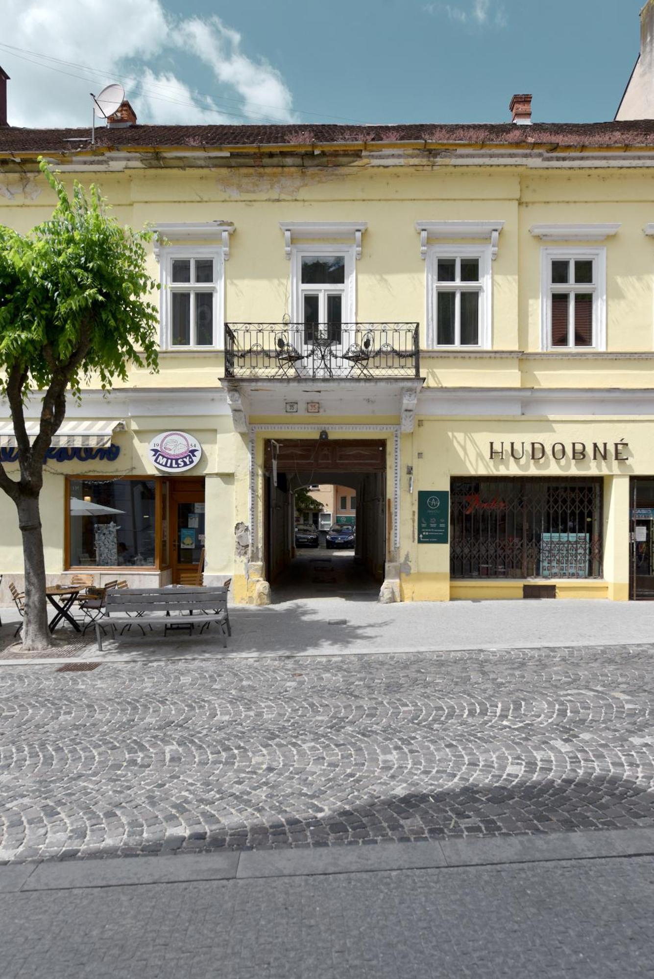 Apartman S Balkonom Trenčín Zewnętrze zdjęcie
